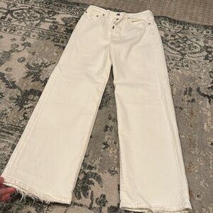 White Levi’s Straight Leg Rib Cage Jeans